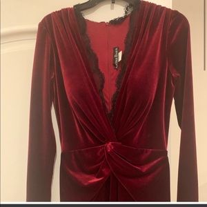 NICOLE BAKTI burgundy velvet gown size 8 with sleeves and lace